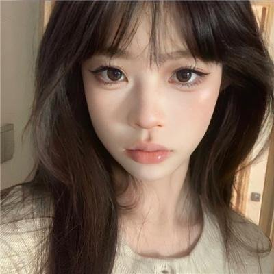 刻在石磨上的勋章